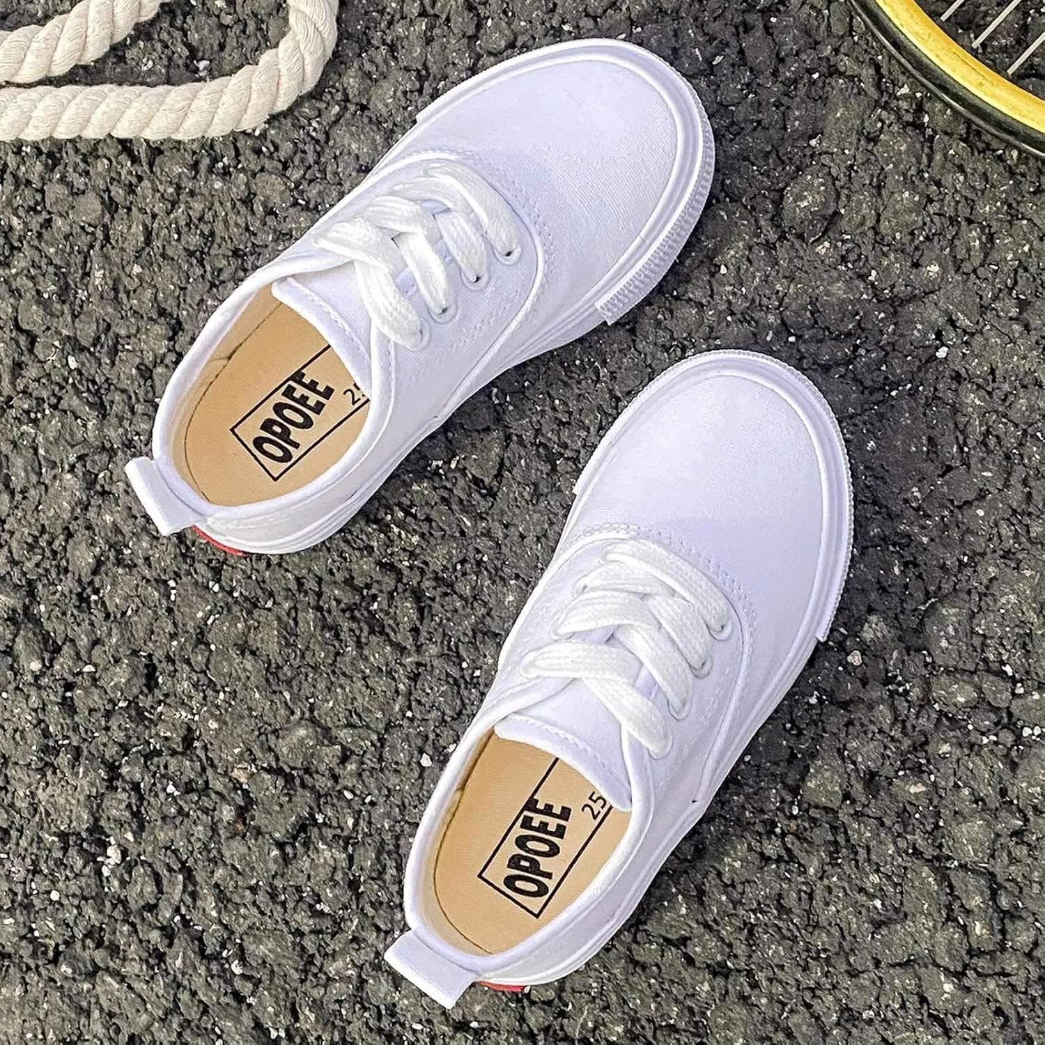 Boys and Girls Low Top Sports Shoes Lace up Canvas Children's Shoes Comfortable and Lightweight Skateboarding Shoes
