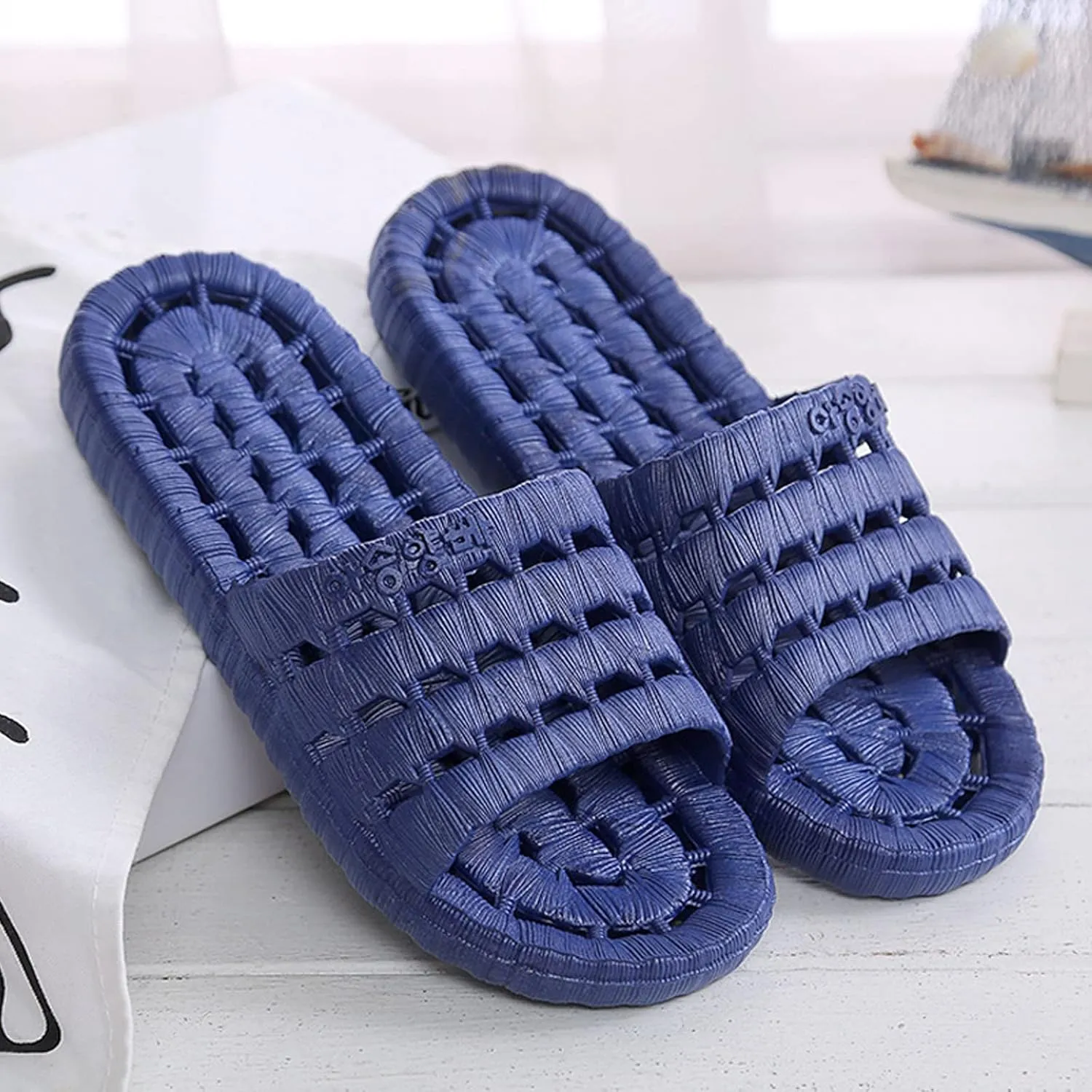 Cloud Slides Shower Shoes for Living Room Pool Beach Spa Public Showers Quick Drying Lightweight Non Slip