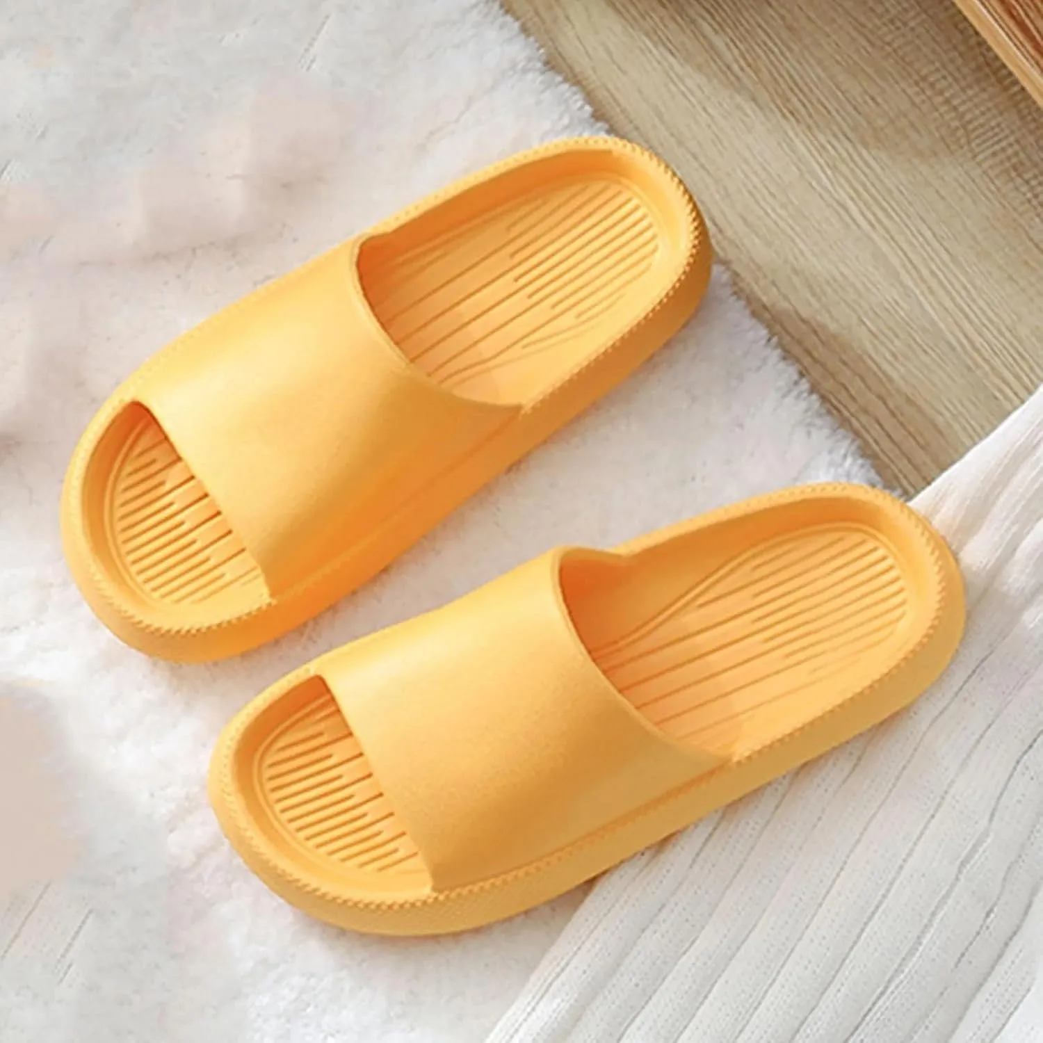 Indoor Slippers Comfortable Quick Drying Shower Slippers Cushioned Thick Sole Sandals for Indoor and Outdoor