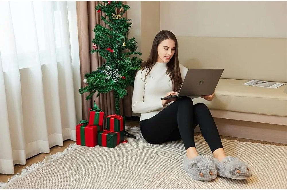 LEMZONE Fuzzy Animal Slippers for Women Cute Warm Furry Bear Paw Funny House Slippers with Non-skid Bottoms