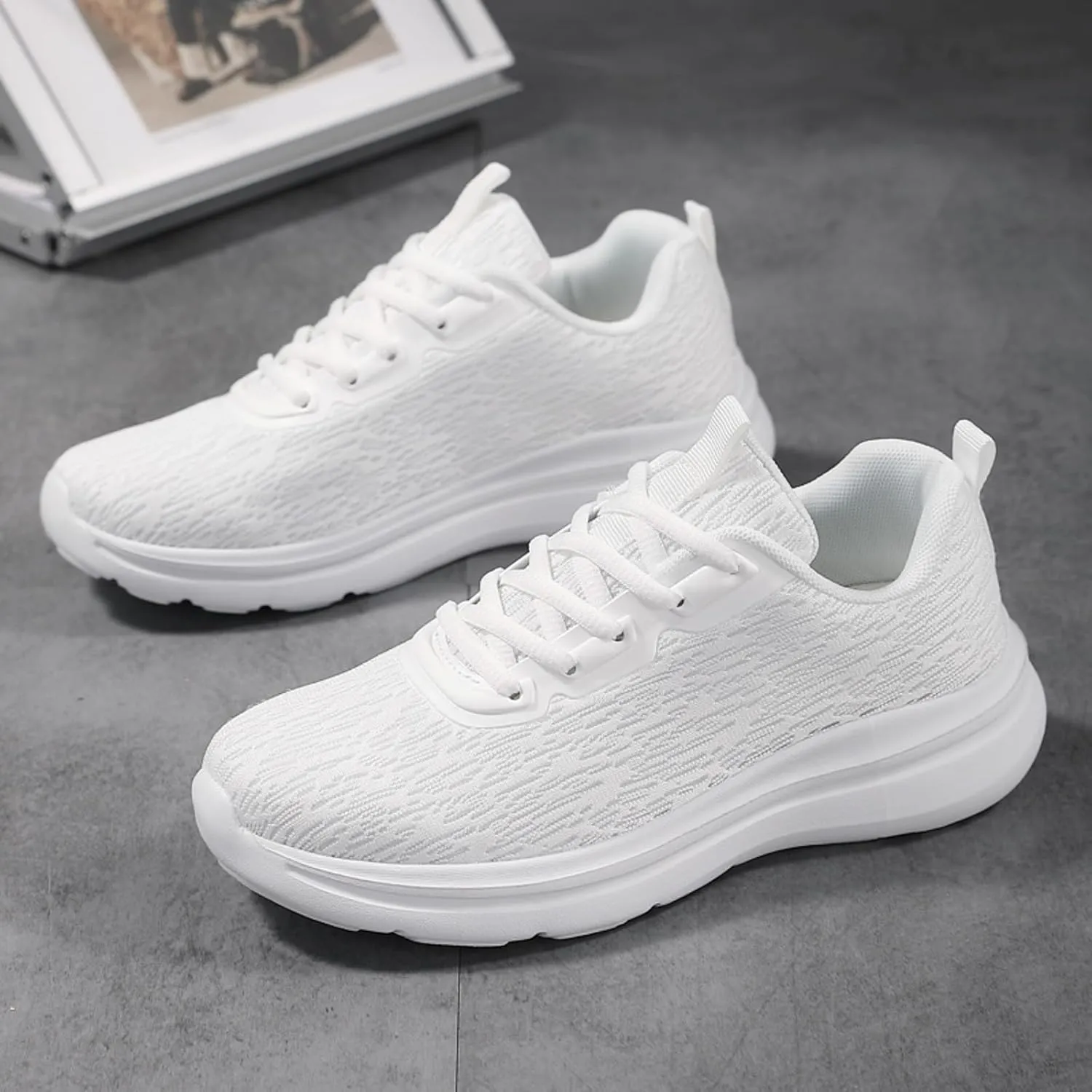 Men Sports Shoes Fashion New Pattern Simple Solid Color Couple Flat Bottom Mesh Breathable and Mens Dress Sneaker Men's Sport