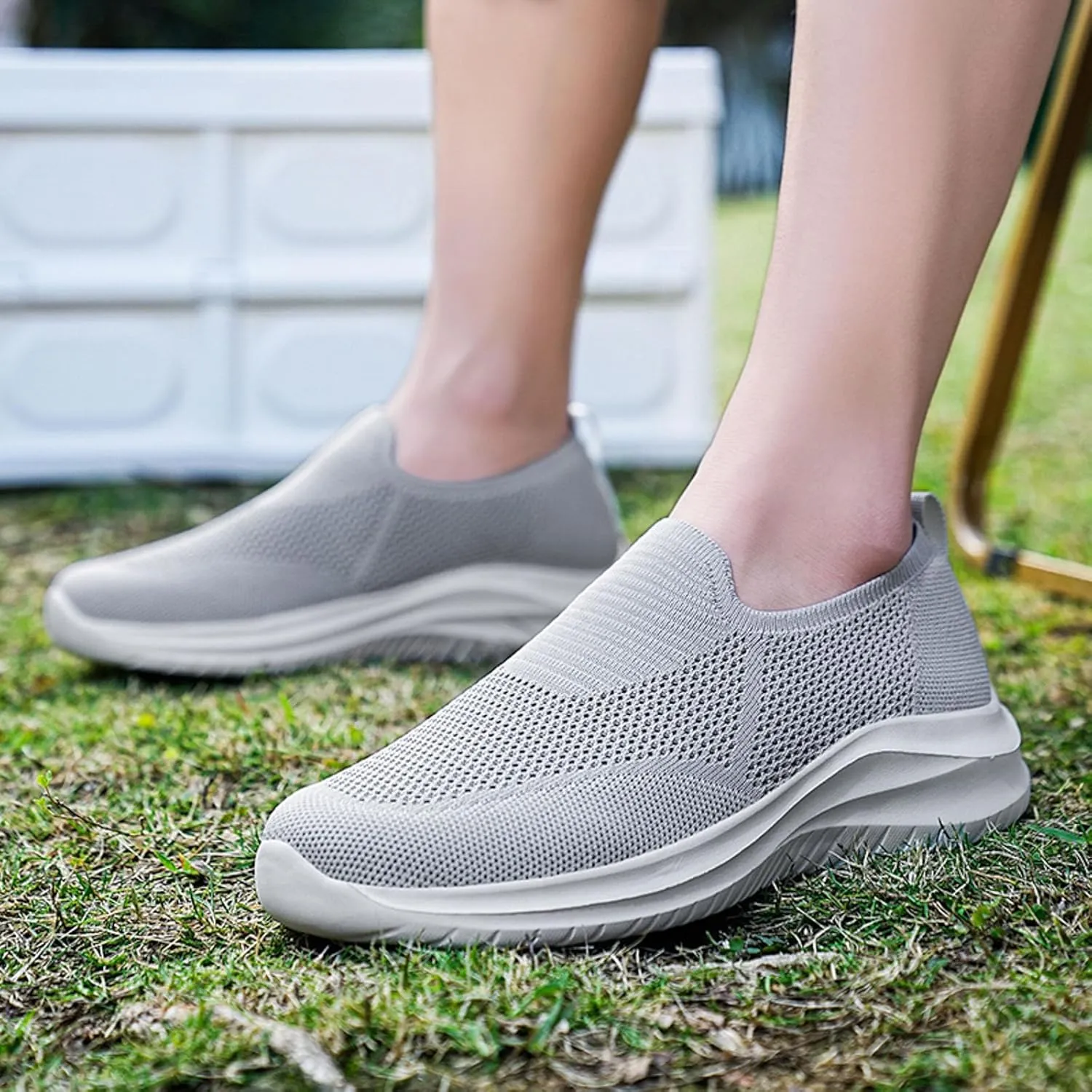 Men Sports Shoes Fashionable New Pattern Simple and Pure Color Mesh Breathable Comfortable Flat Bottomed Sneaker Men 13 Men's
