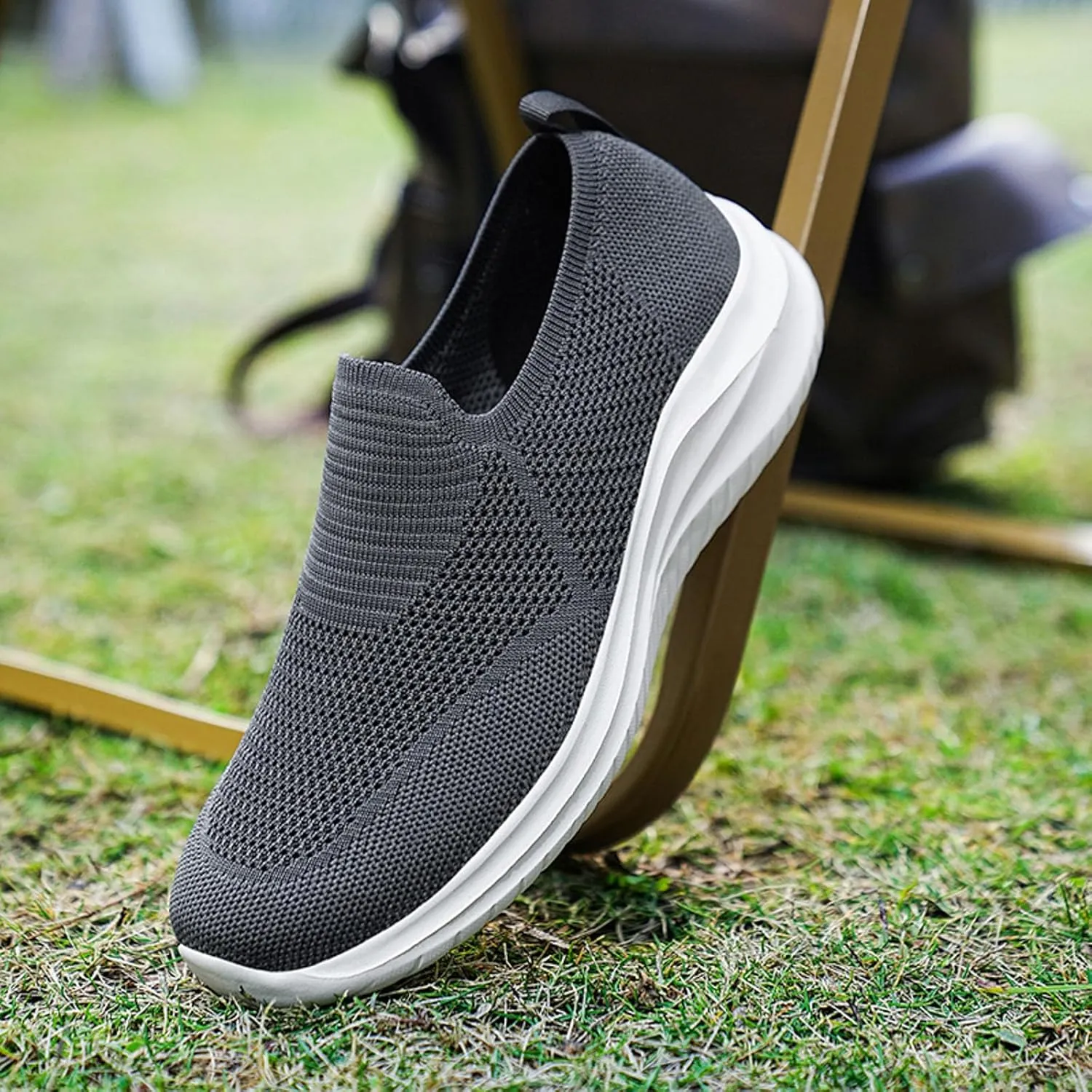 Men Sports Shoes Fashionable New Pattern Simple and Pure Color Mesh Breathable Comfortable Flat Bottomed Sneaker Men 13 Men's