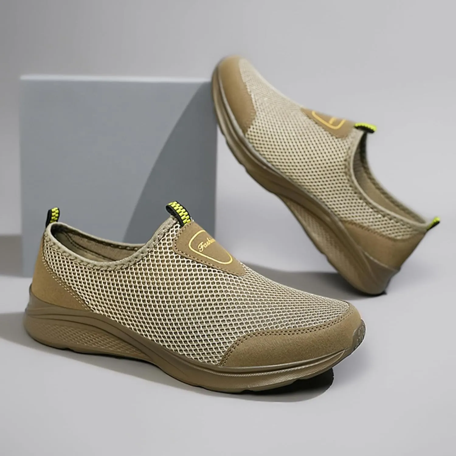 Men Sports Shoes Fashionable New Pattern Simple Pure Color Mesh Breathable Comfortable Hiking Mens Sneaker Boots Low Top Men'