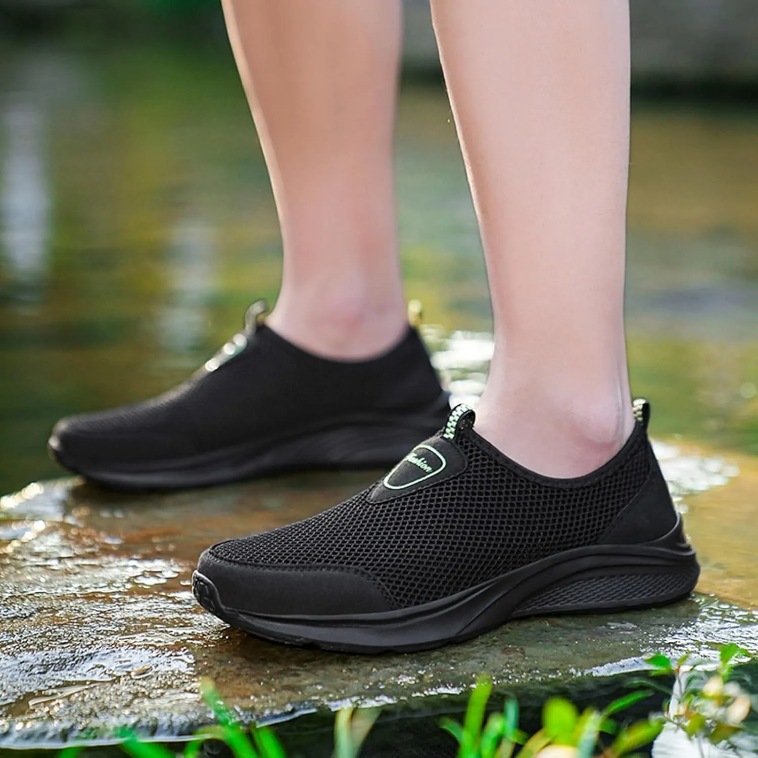 Men Sports Shoes Fashionable New Pattern Simple Pure Color Mesh Breathable Comfortable Hiking Mens Sneaker Boots Low Top Men'