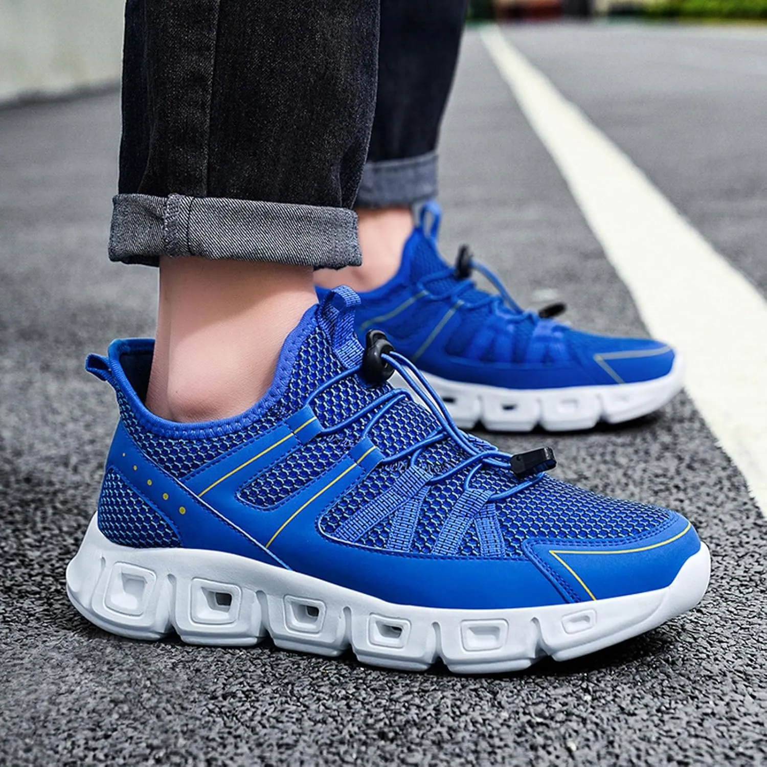 Men Sports Shoes Fashionable New Pattern Simple Pure Color Mesh Breathable Flat Bottom Elastic Air 1 '07 Mens Sneaker Men Sho