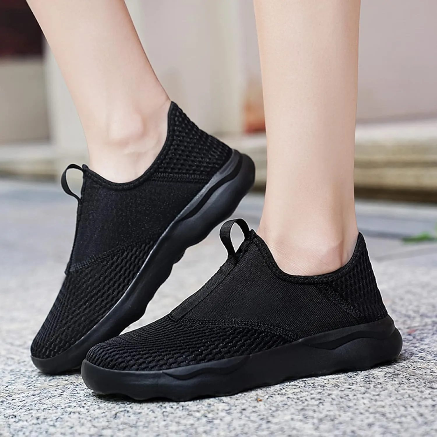 Men Sports Shoes Fashionable Simple and Solid Color The New Pattern Summer Mesh Breathable Dress Sneaker Shoes for Men Men Sh
