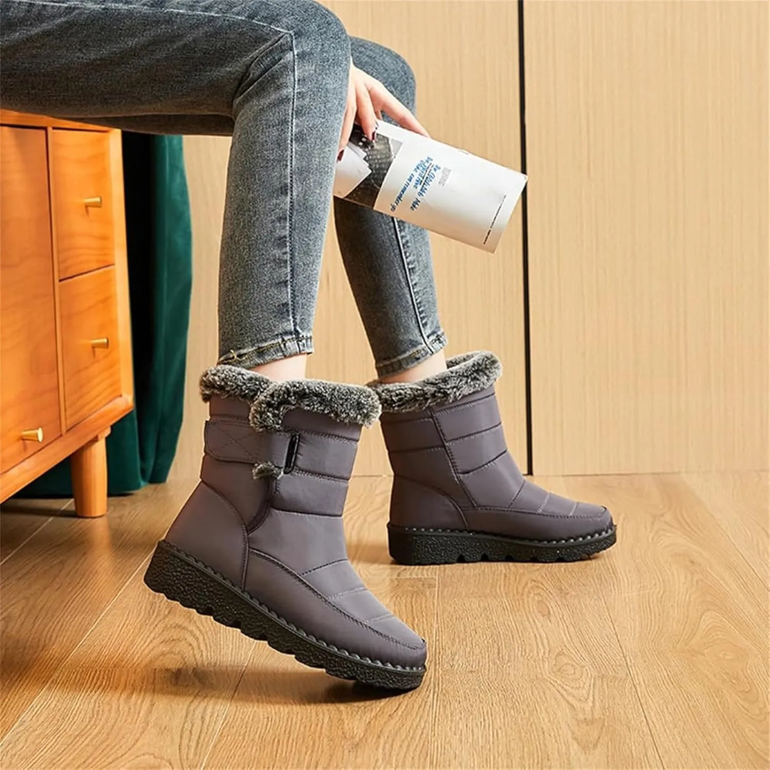 Women Men Snow Boots with Hook Loop Waterproof Leather Fur Lined Winter Boots Unisex Platform Fashion Ankle Booties